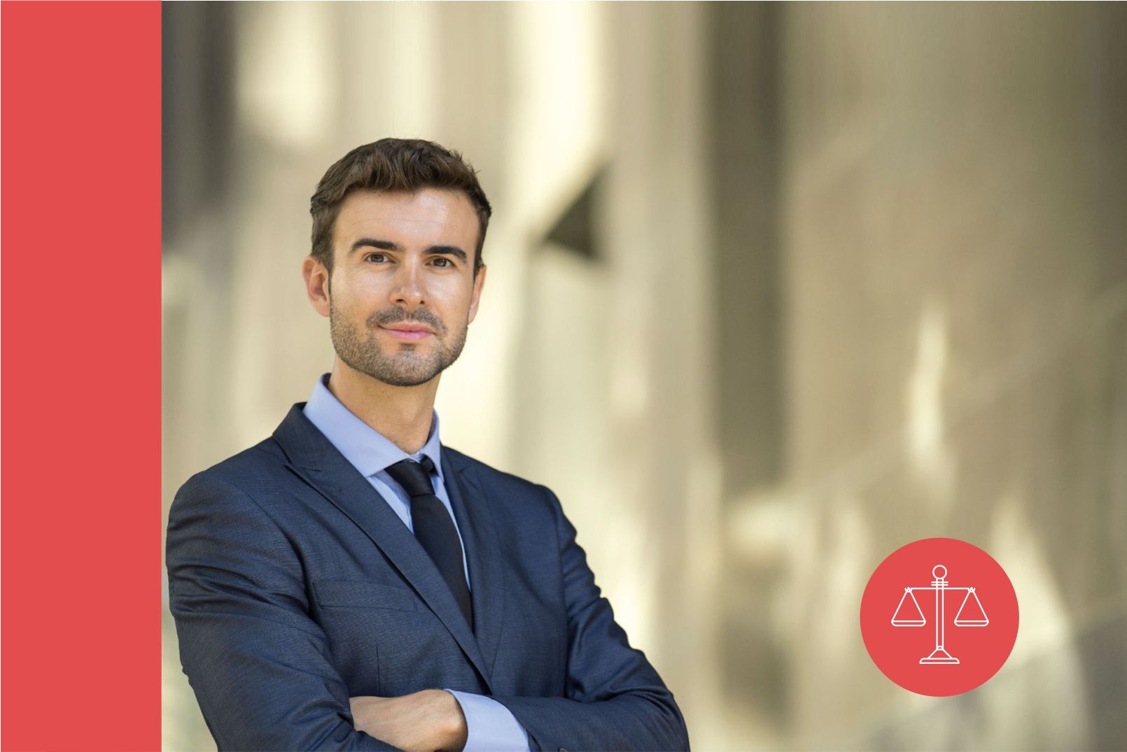 Abogado posando a la…